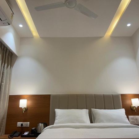 Hotel Neem Heritage Shirdi Exterior foto